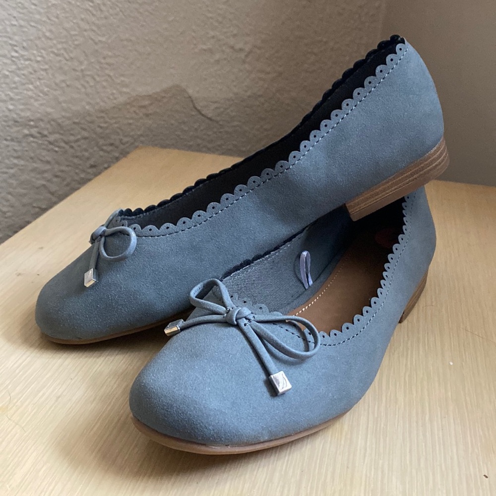 BRAND NEW Nautical Slip-On Flats (Size 7)